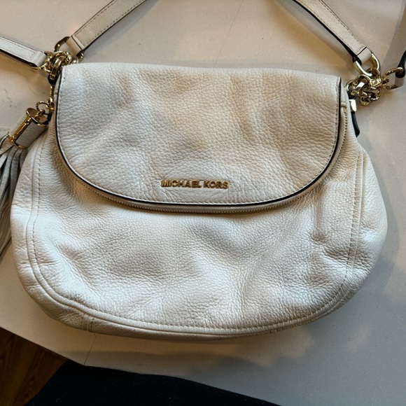 Michael Kors white leather handbag with gold hardware! Crossbody or shoulder bag - Picture 2 of 6